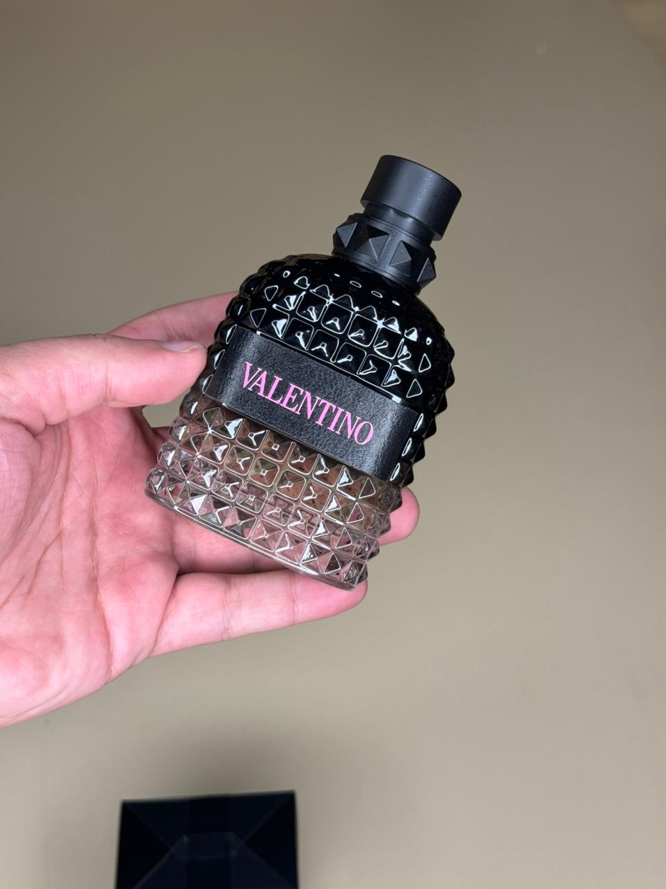 اومو بورن ان روما او دي تواليت