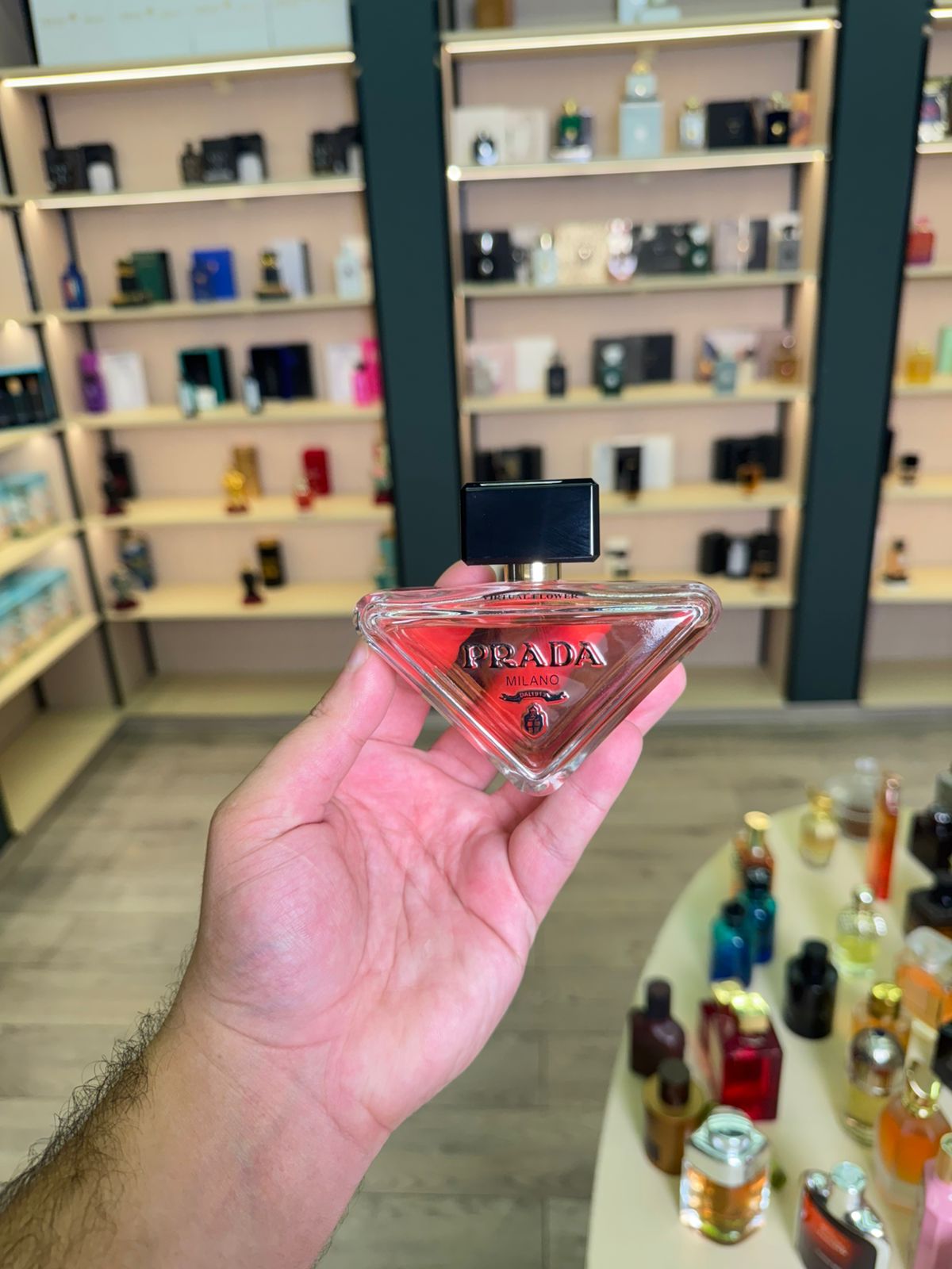 برادا بارادوكس فيرتشوال فلاور